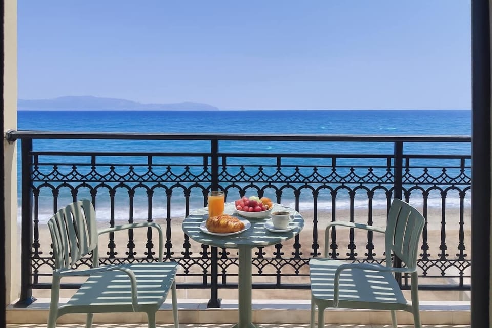 Balcony with Uninterrupted Sea View
Enjoy meals or coffee with a stunning view of Agia Pelagia beach right in fron
