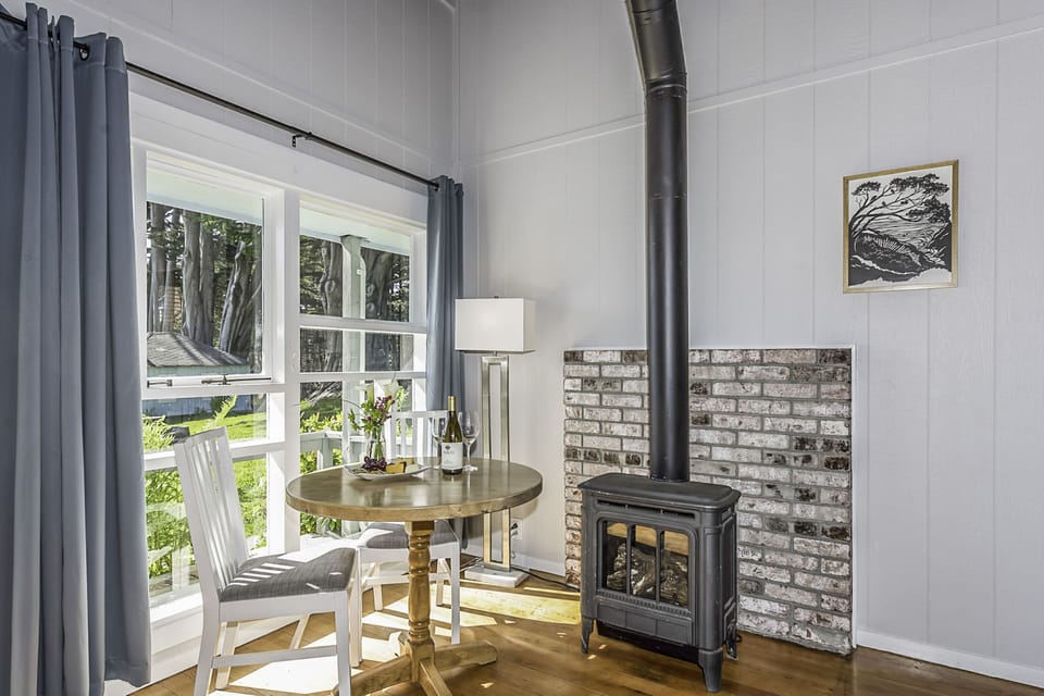Tansy Cottage | Living area | Flat-screen TV, fireplace