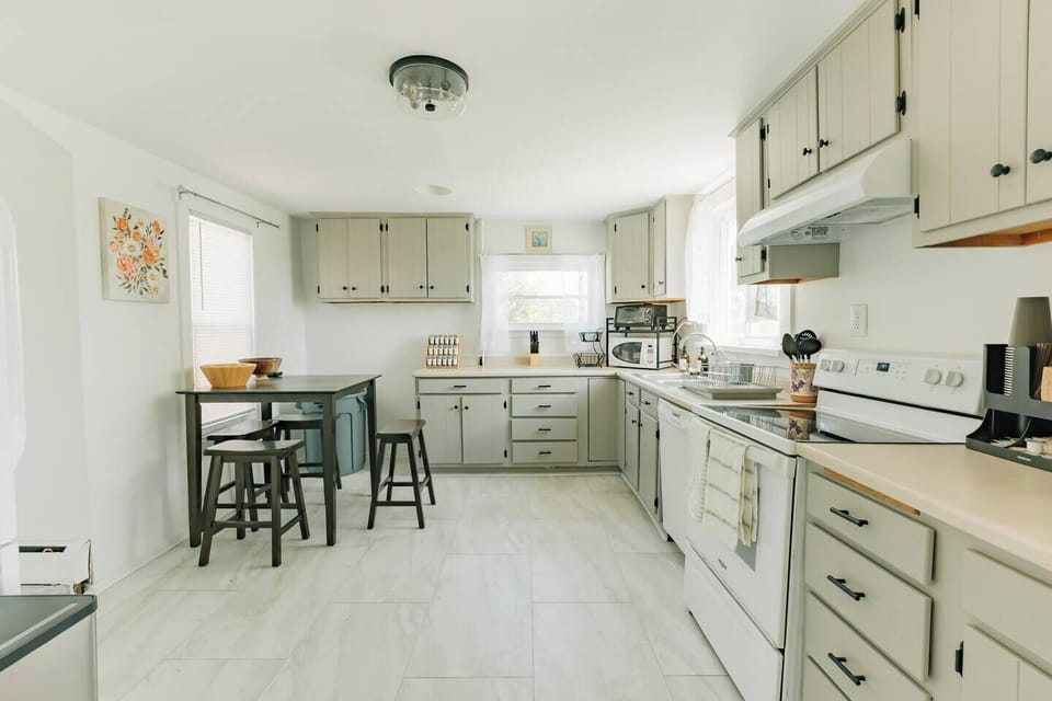 Fully stocked kitchen