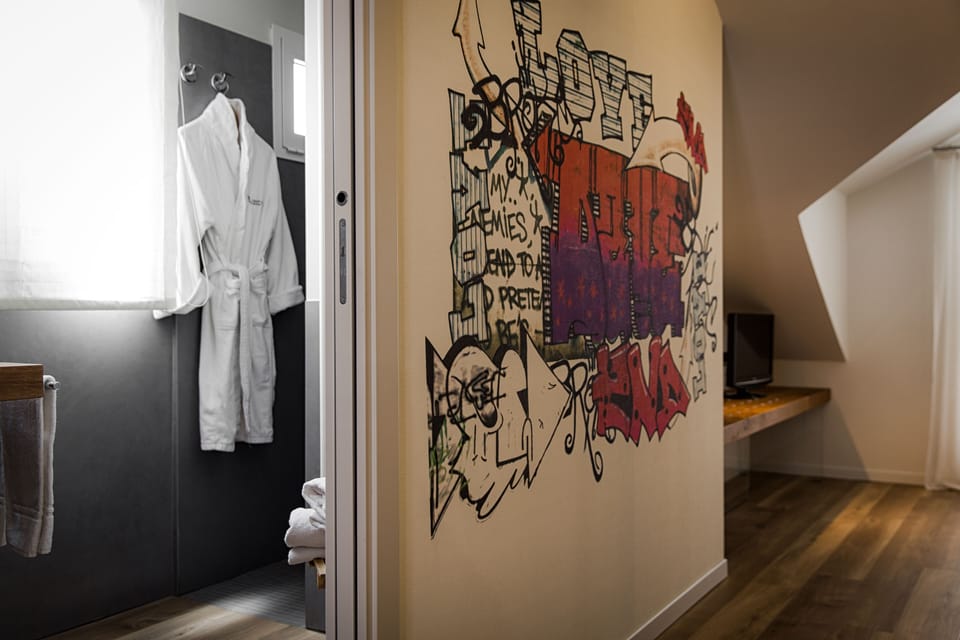 Exclusive Suite | Minibar, in-room safe, desk, WiFi (free)