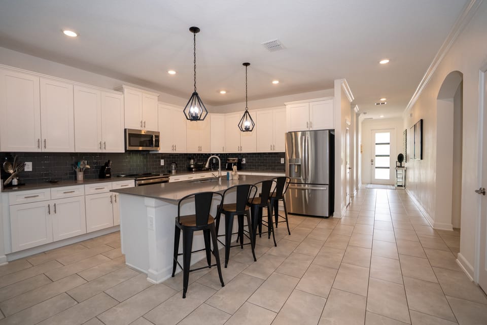 6BedroomStoreyLakeRental(16)