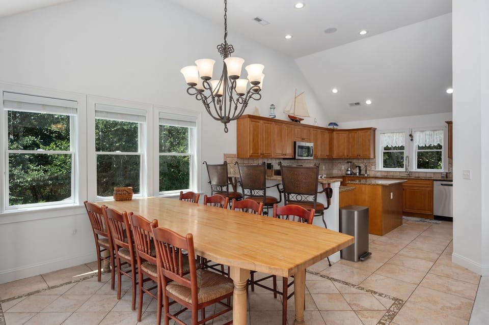 CC076: Three's A Charm | TL Dining Area - Seating for 8, Deck Access