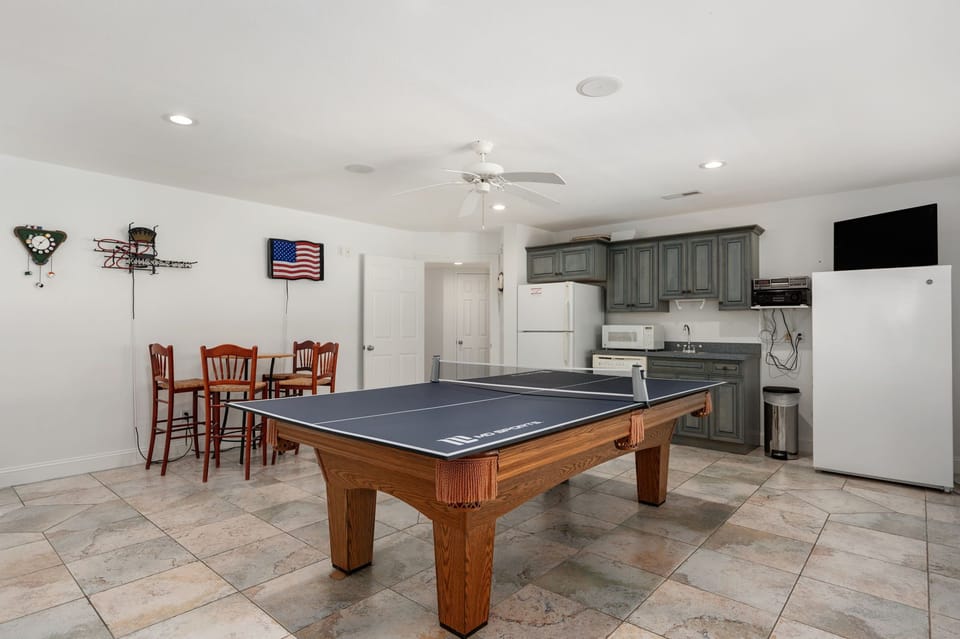 CC076: Three's A Charm | LL Game Room - Pool Table, Ping Pong Table