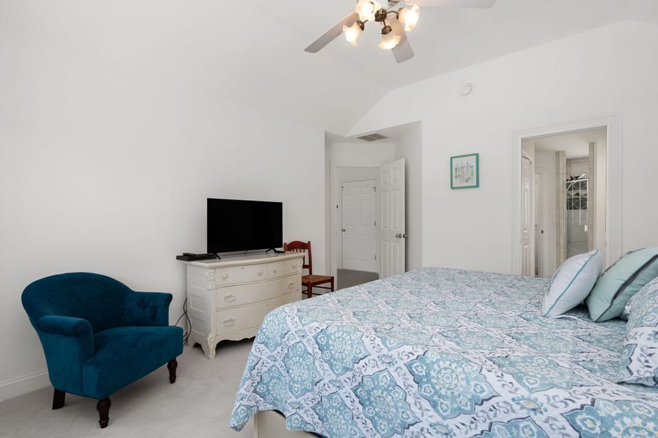 CC076: Three's A Charm | TL Bedroom 5 - King, Private Bath