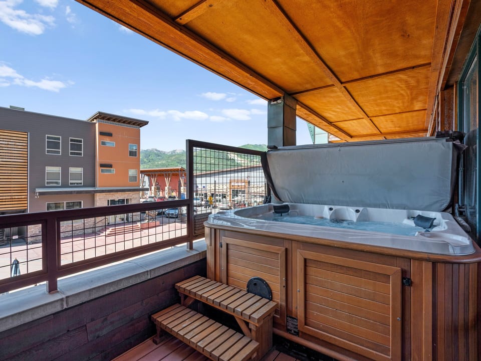 Private Hot Tub