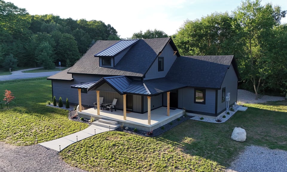 The Farmhouse at Rustic Ridge