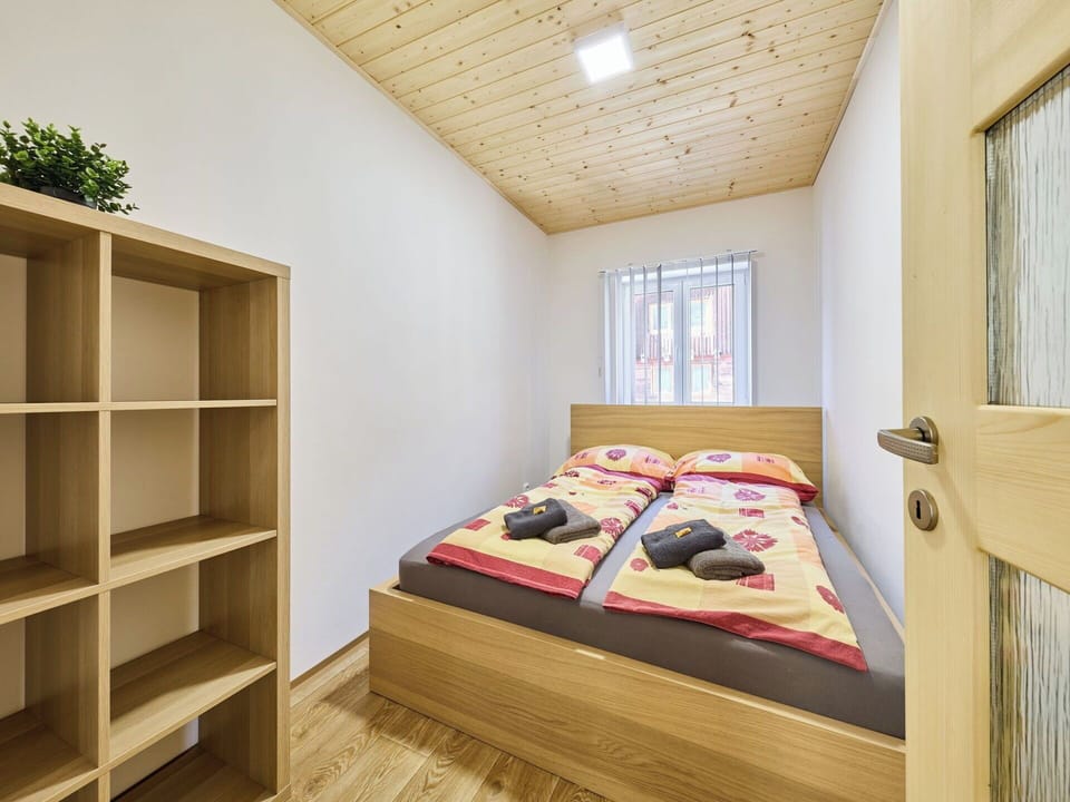 Wood, Interior Design, Bedroom, Floor, Flooring, Room, Bed, Ceiling, Wood Flooring, Home