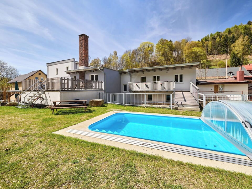 Swimming Pool, Estate, Resort, Farmhouse, Villa, Eco Hotel, Backyard