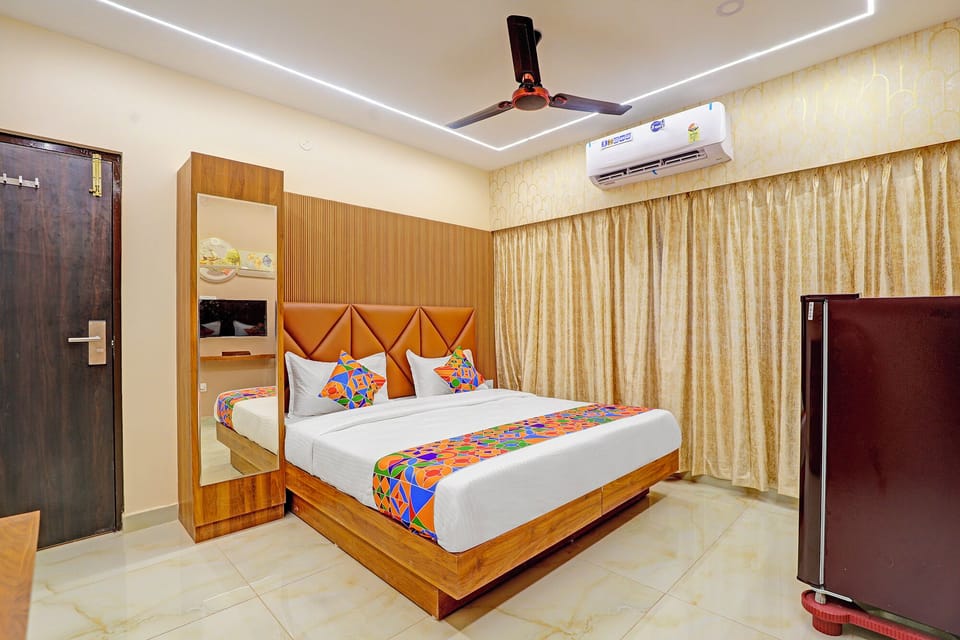 Deluxe Room | Egyptian cotton sheets, premium bedding, in-room safe, free WiFi