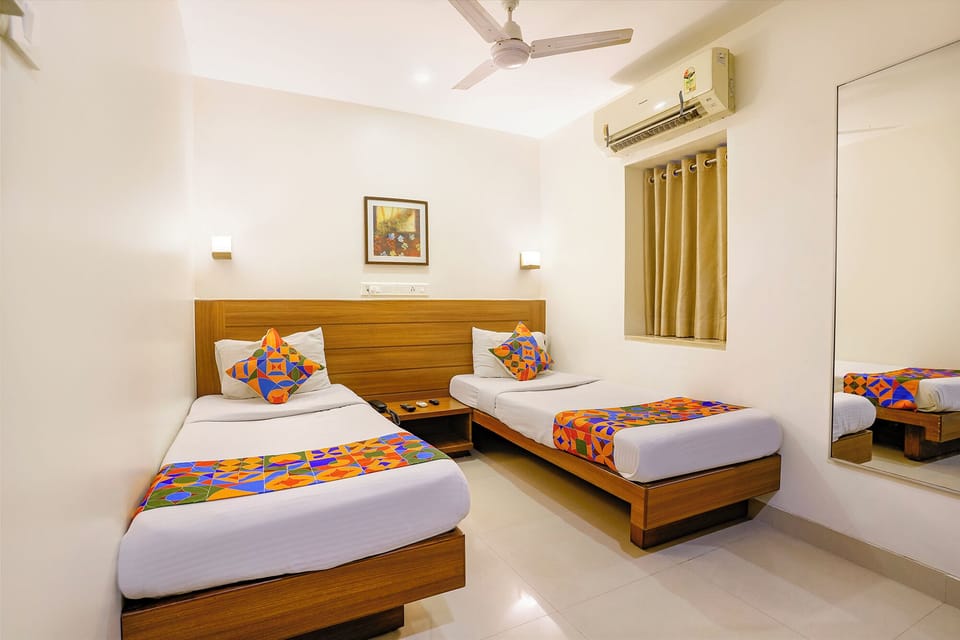Egyptian cotton sheets, premium bedding, in-room safe, free WiFi