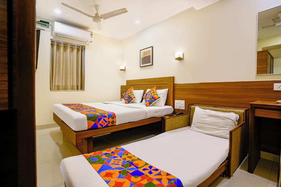 Egyptian cotton sheets, premium bedding, in-room safe, free WiFi