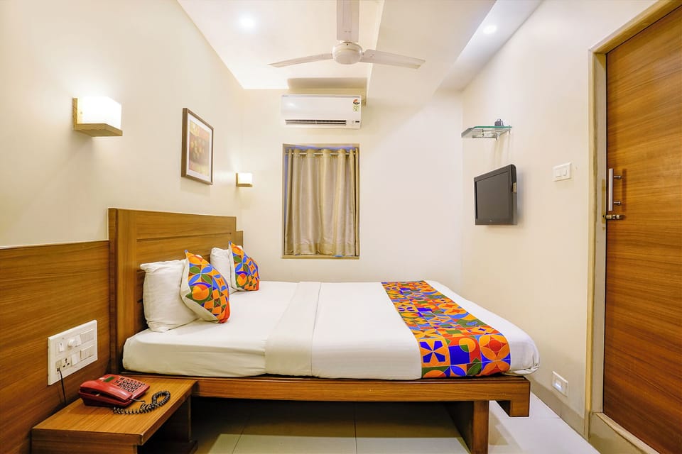 Deluxe Room | Egyptian cotton sheets, premium bedding, in-room safe, free WiFi