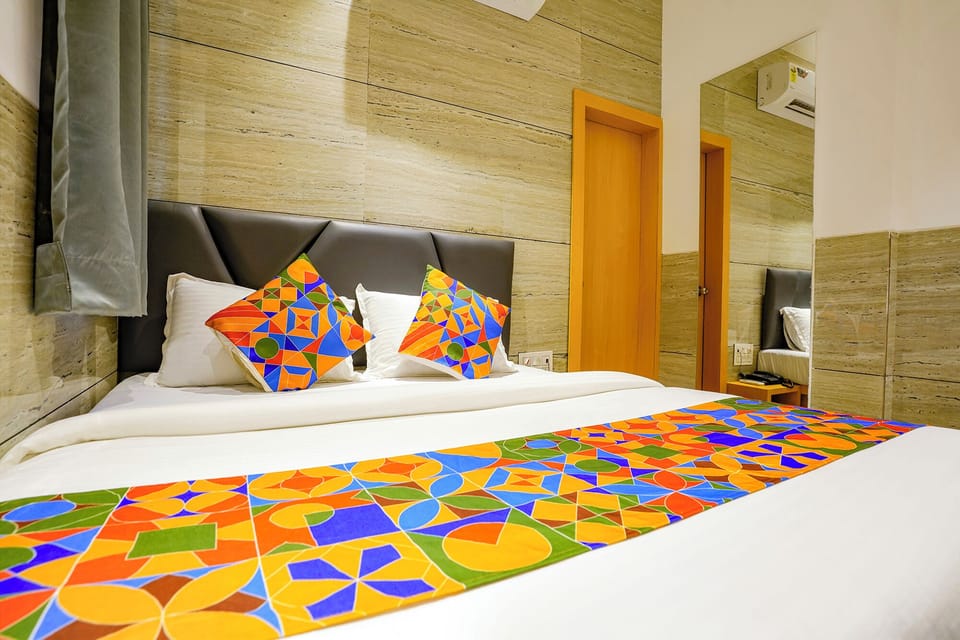 Deluxe Room | Egyptian cotton sheets, premium bedding, in-room safe, free WiFi