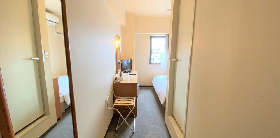 Semi-double room, non-smoking