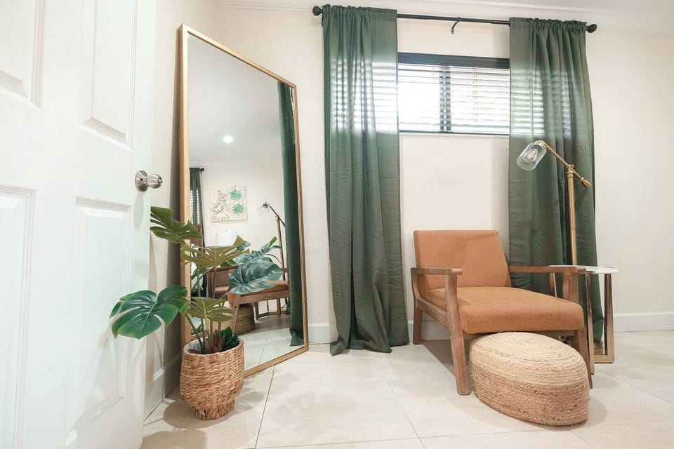 341f5896-5b8a-4055-8230-a16e015c44cd