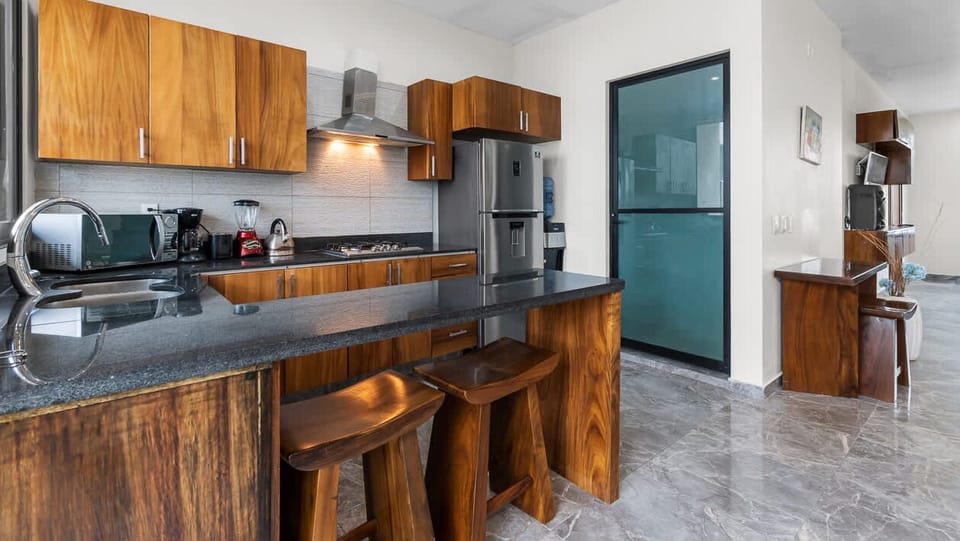 Kitchen-Dining Area