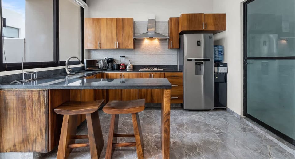 Kitchen-Dining Area