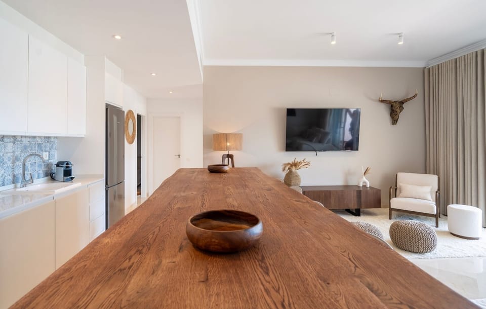 Kitchen & living area