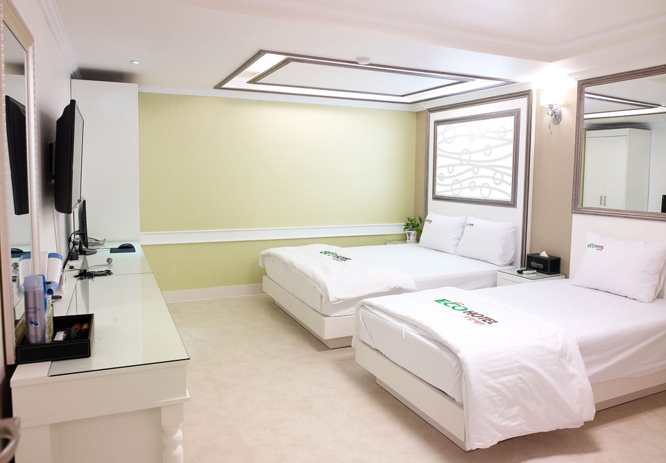 Twin Room (2+ people extra charge 20,000 on site) | Free WiFi