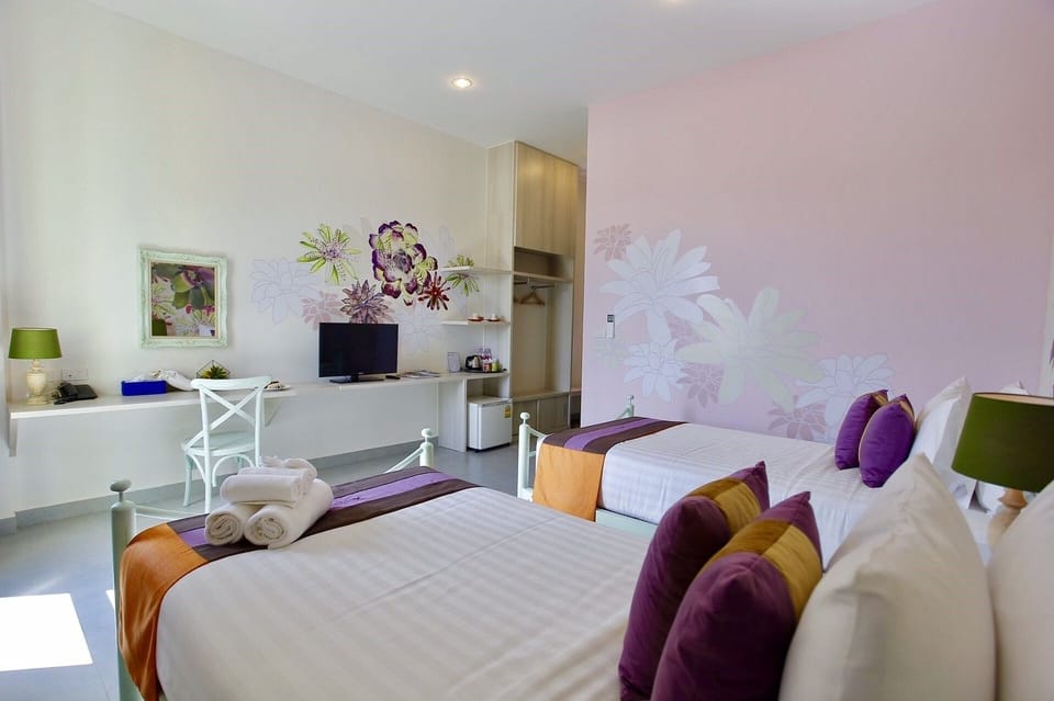 Deluxe Twin Room | Individually decorated, rollaway beds, free WiFi