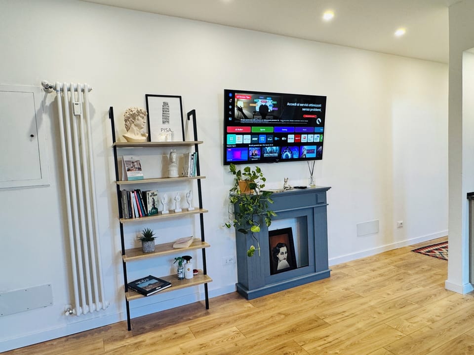 Design Apartment, 2 Bedrooms, Balcony, Courtyard View | Living area | Flat-screen TV