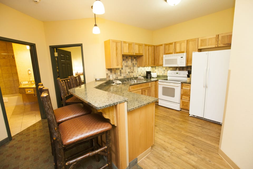 In-room safe, iron/ironing board, free WiFi, bed sheets