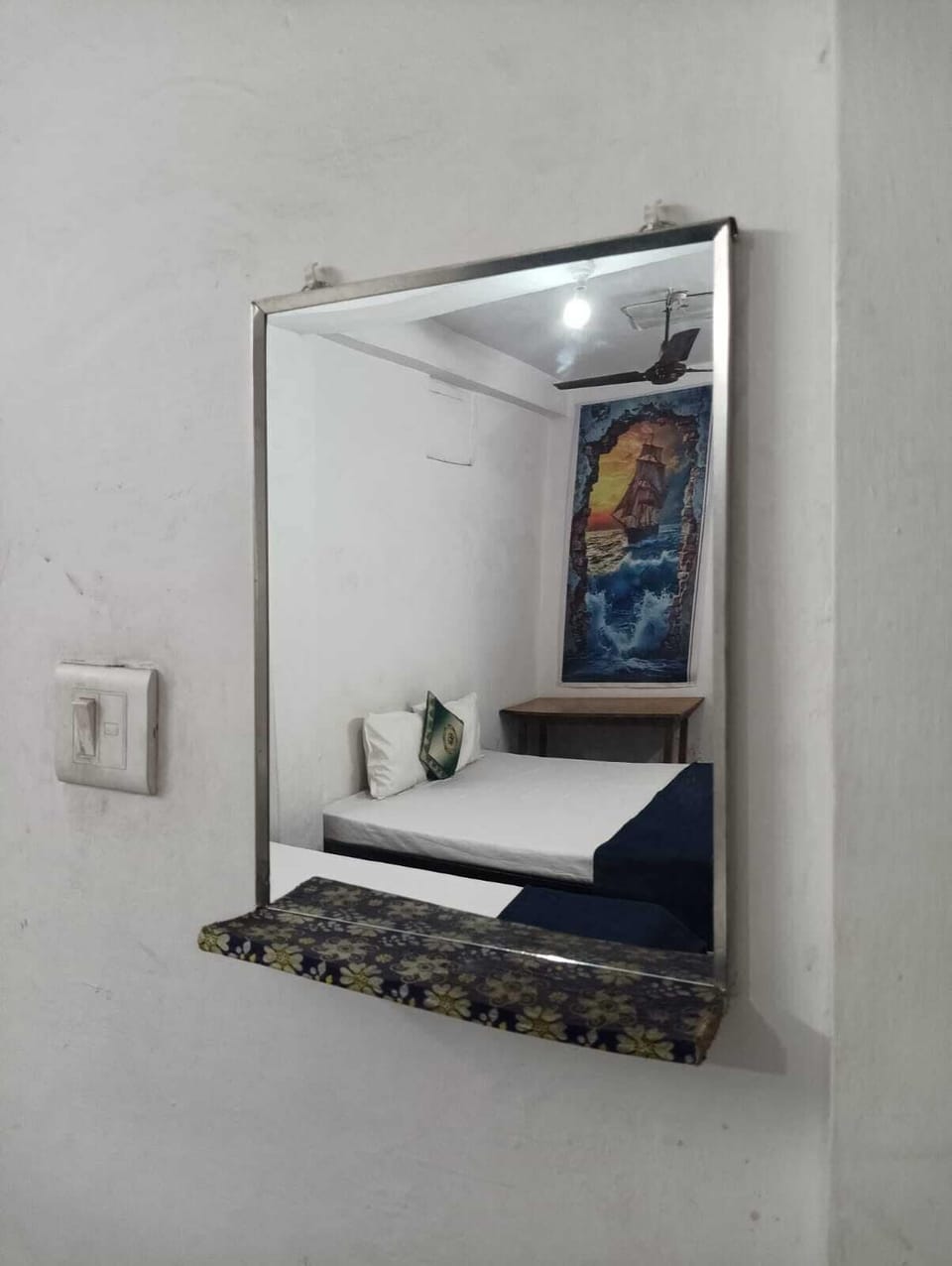 Family Room | Premium bedding, desk, laptop workspace, bed sheets