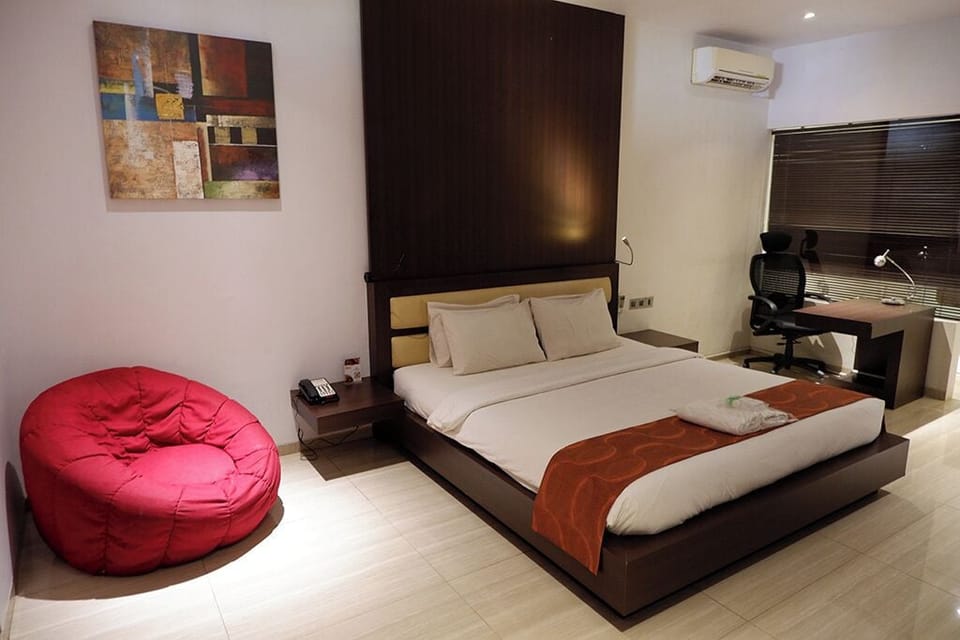 Sanghyang Suite | Desk, blackout drapes, rollaway beds (surcharge), WiFi (free)