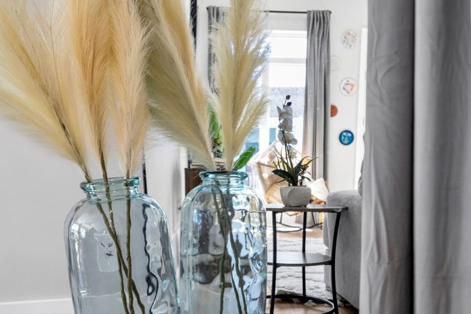 Dining area decor