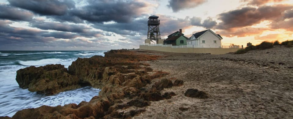Step back in time and experience a piece of Stuart's history at the House of Refuge Museum. This iconic structure served as a haven for shipwrecked sailors in the late 1800s. Learn about the maritime history of the region.