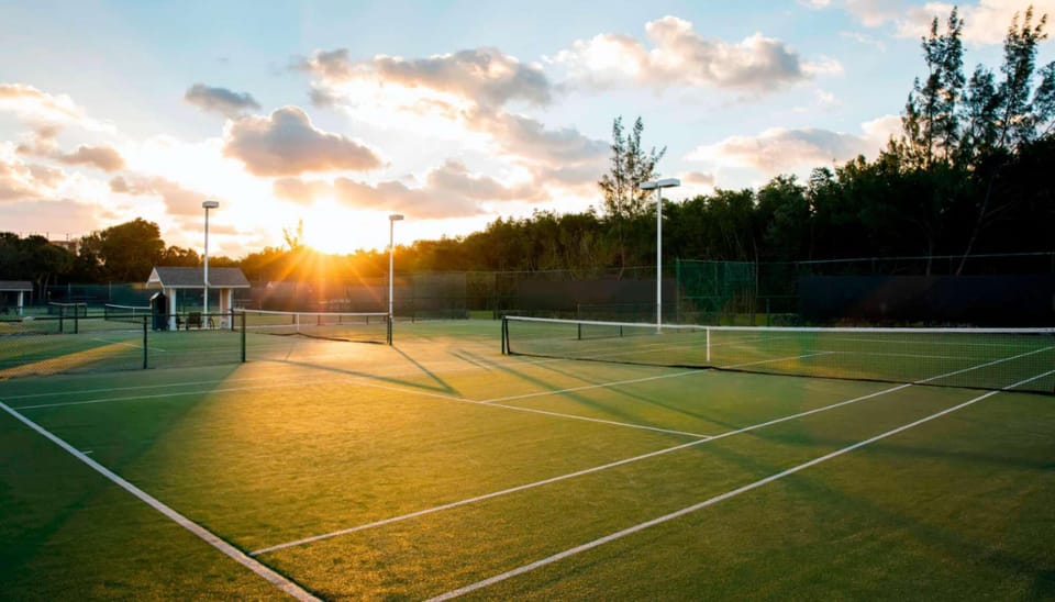 Whether you're a novice or a seasoned player, our courts cater to all skill levels. Join in on the fun and excitement as you engage in friendly matches or participate in organized tournaments.
