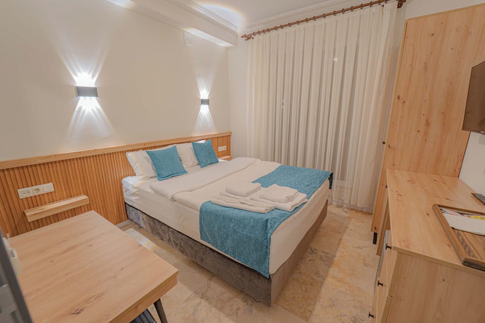 Economy Double or Twin Room | Desk, laptop workspace, free WiFi, bed sheets