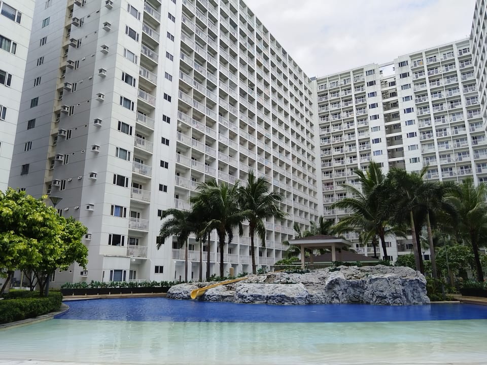Standard Condo, 1 Bedroom, Balcony, Garden View | Private kitchen