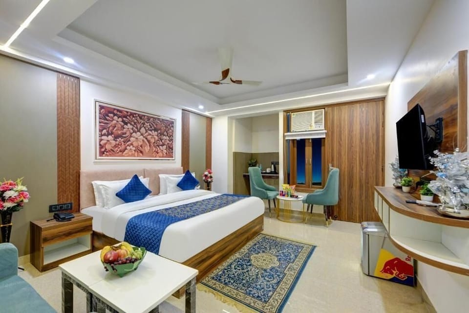 Deluxe Double Room, City View | Premium bedding, pillowtop beds, desk, laptop workspace