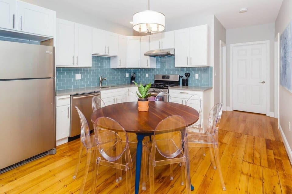 &nbsp;Dining &amp; kitchen 