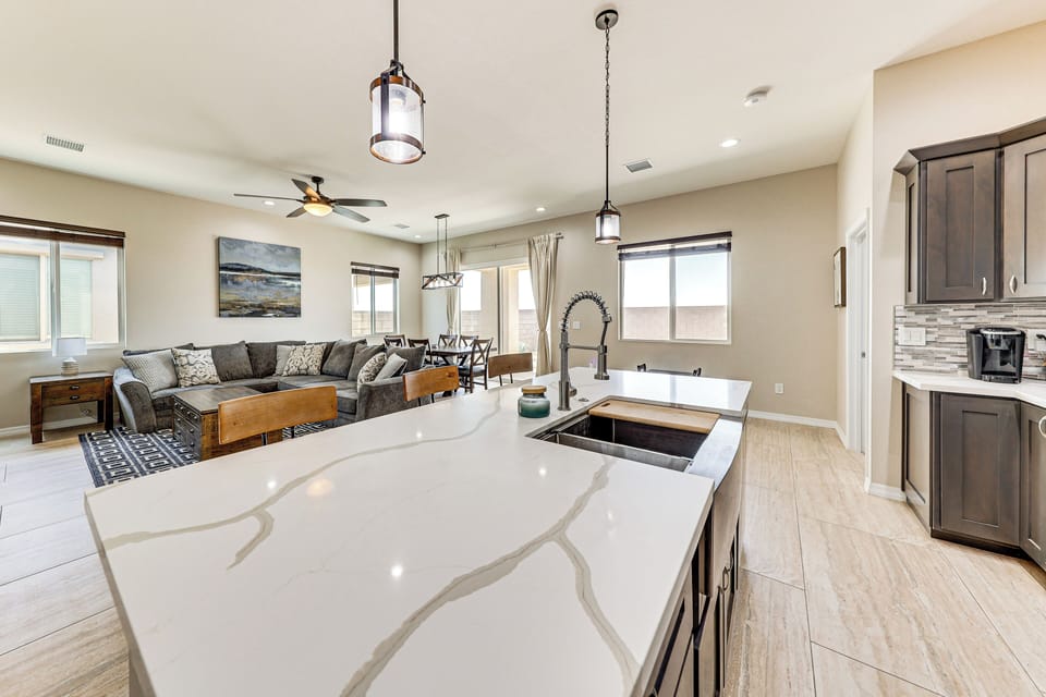 House (3 Bedrooms) | Interior