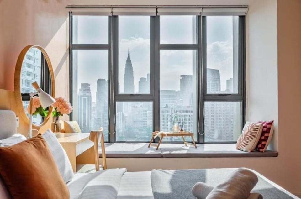 Deluxe Studio, City View | Desk, soundproofing, iron/ironing board, free WiFi