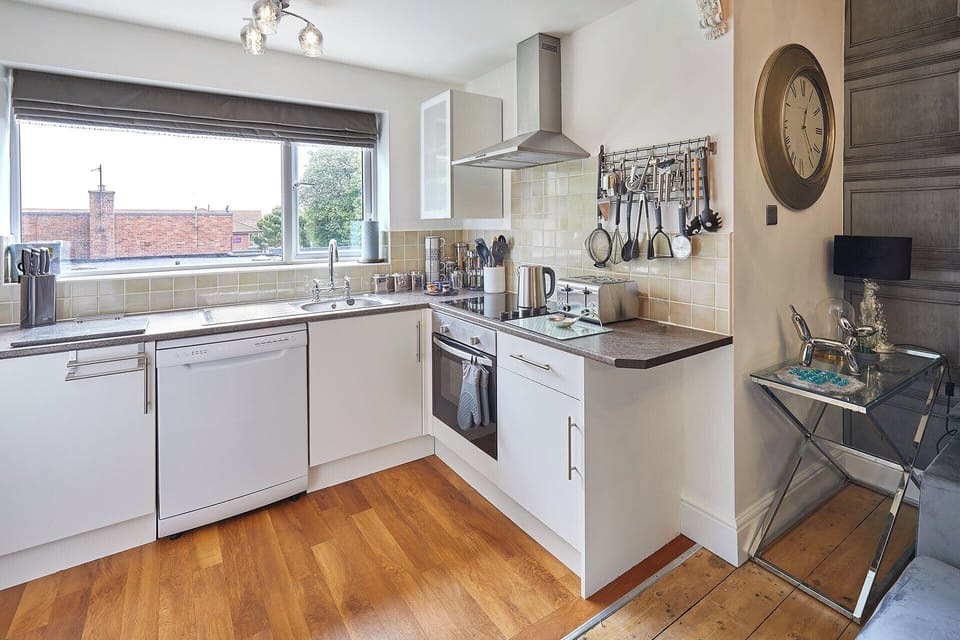Fridge, microwave, dishwasher, toaster