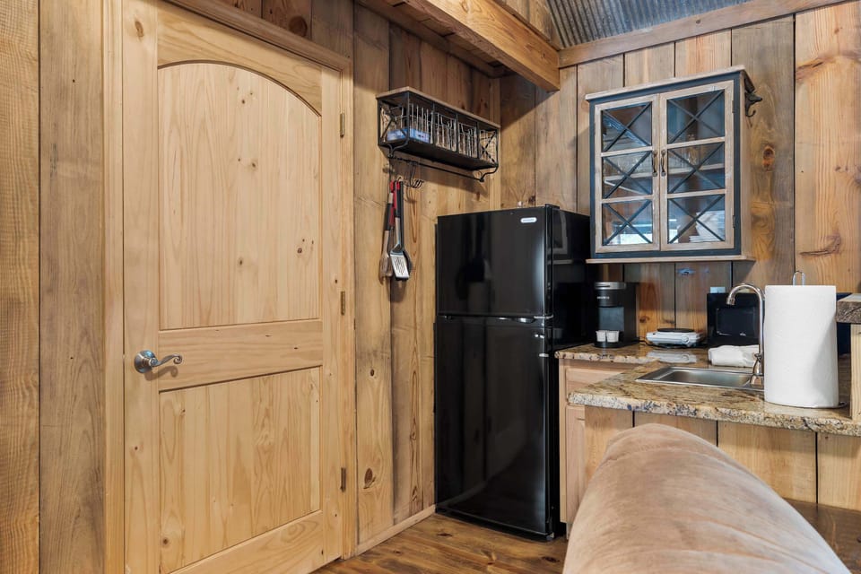The open kitchen is well equipped for an unforgettable getaway​