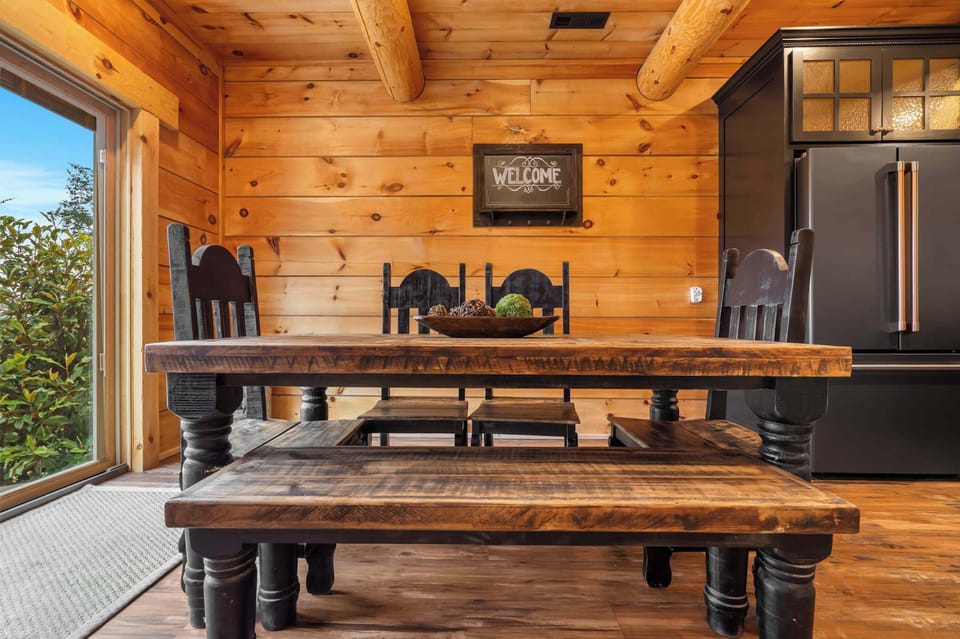Gather for meals together at the dining table, comfortably seating 6