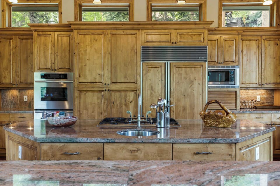 Prepare your favorite meals in the full kitchen 