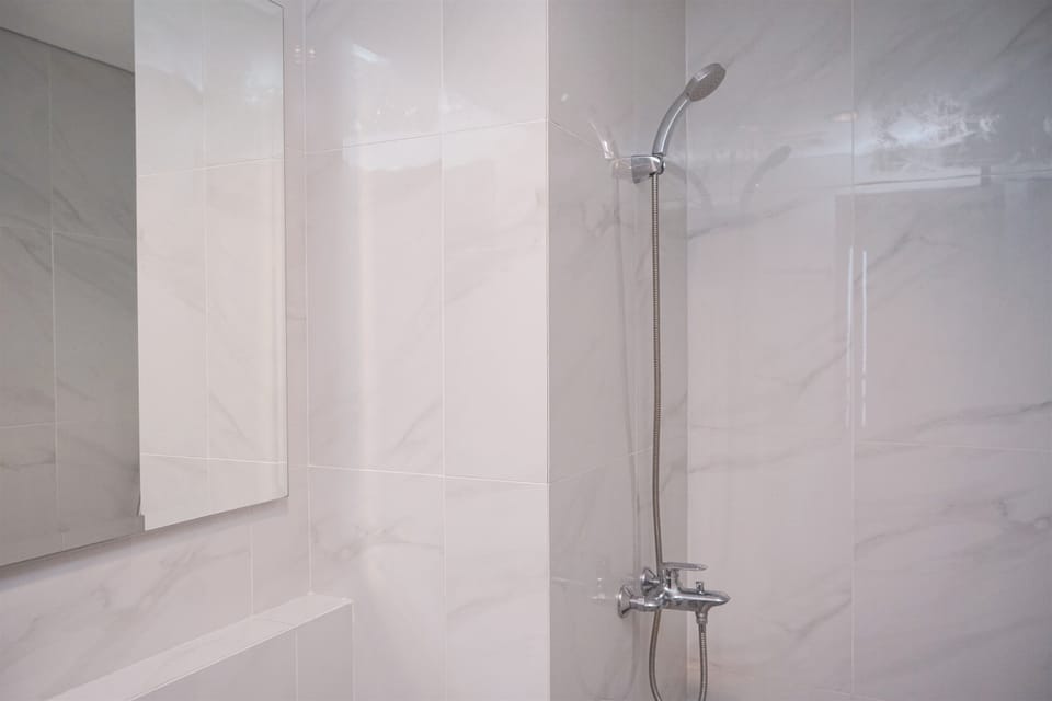 Standard Studio | Bathroom