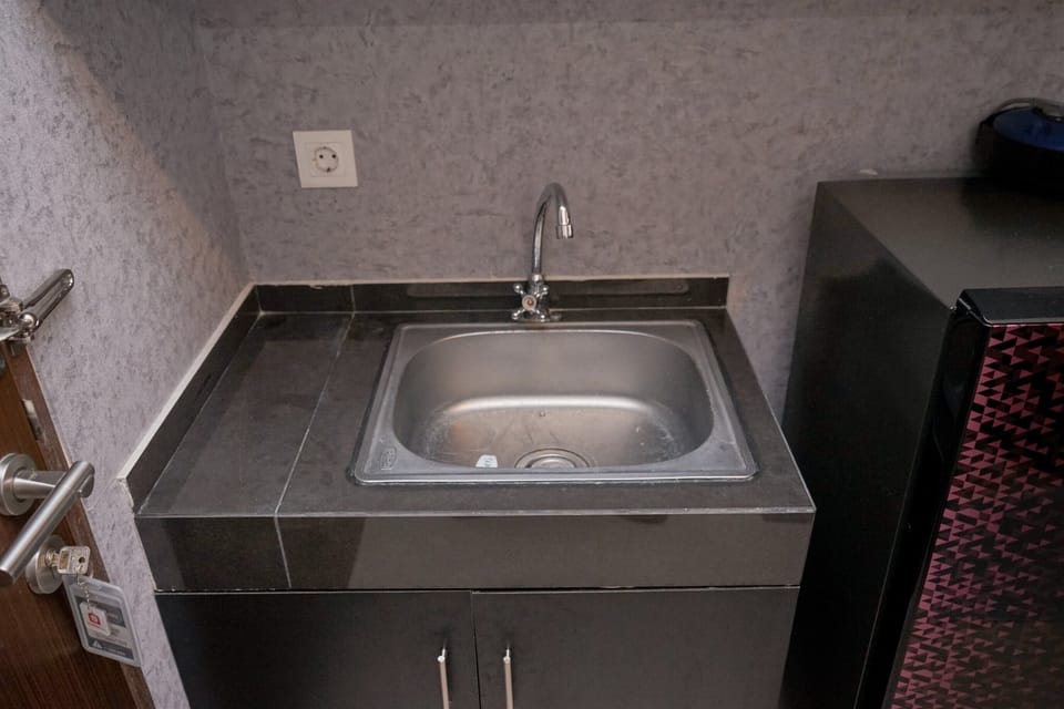 Standard Studio | Private kitchen | Electric kettle