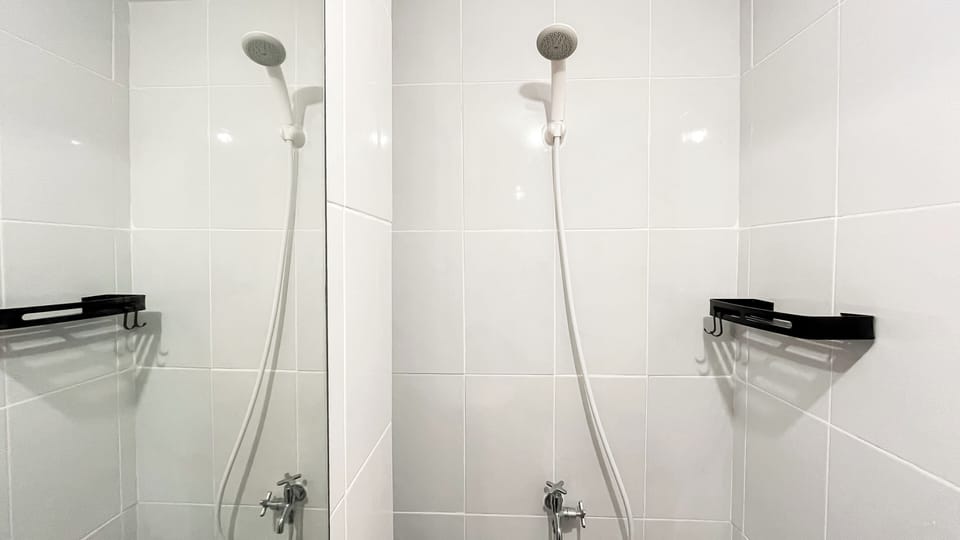 Standard Studio | Bathroom