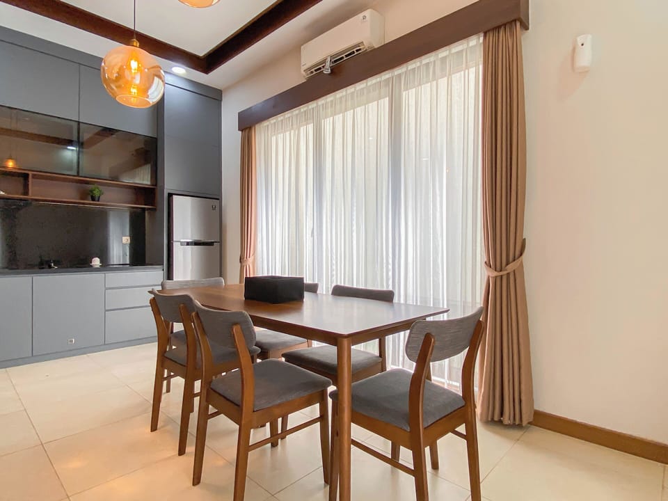 Standard Villa | Dining room