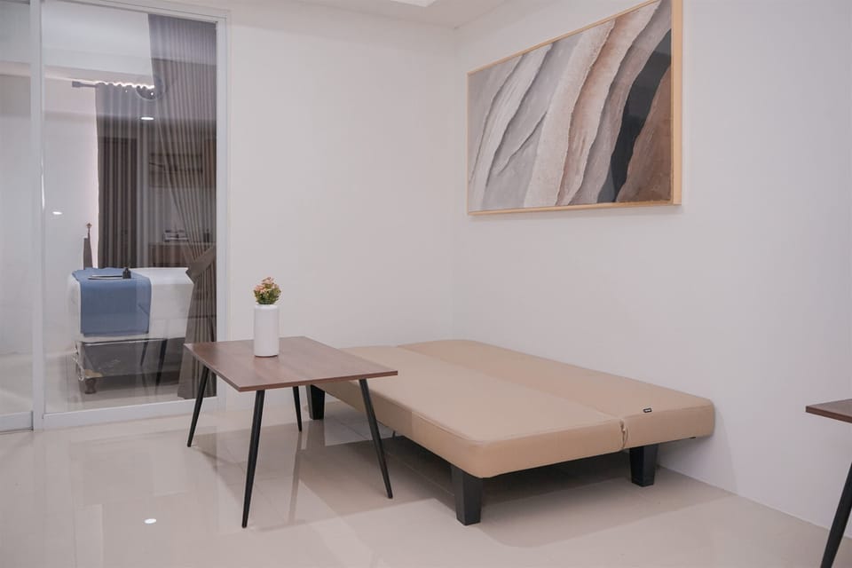 Standard Apartment | Living area