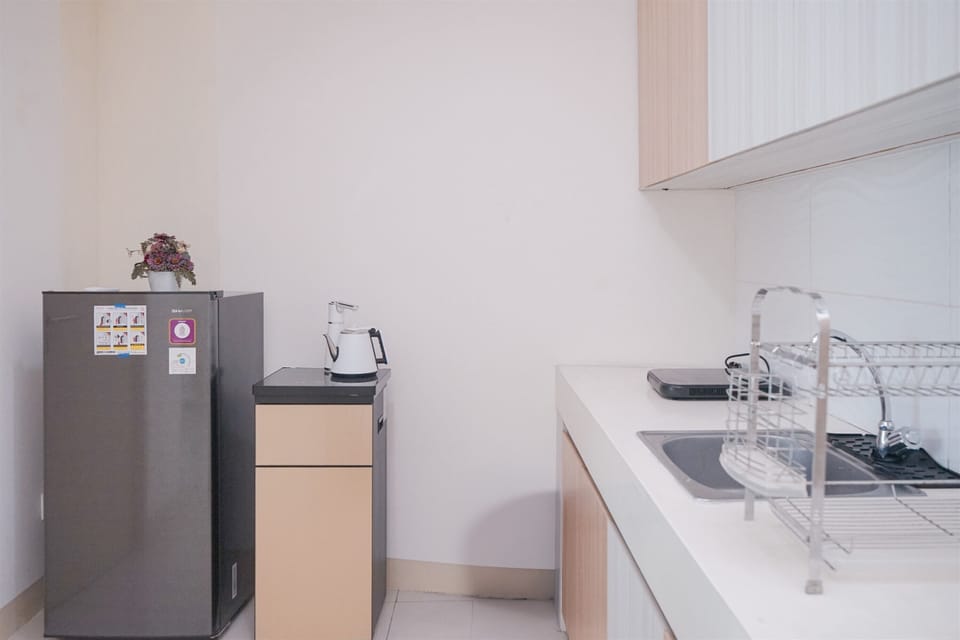 Standard Apartment | Private kitchen | Dining table