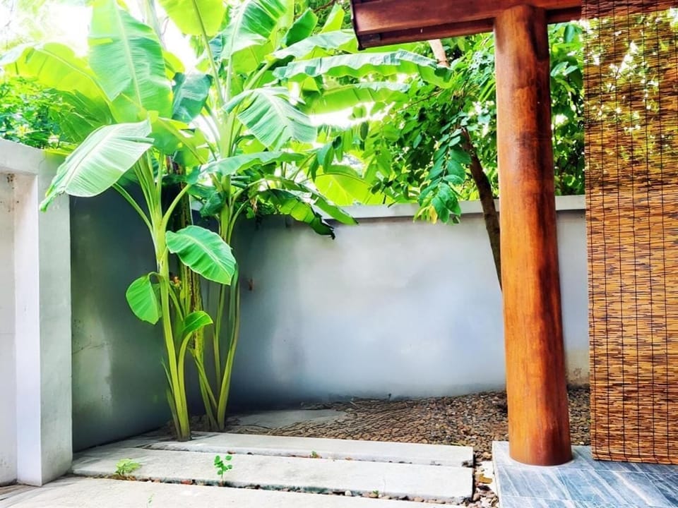 House, 3 Bedrooms, Smoking, Balcony | Garden