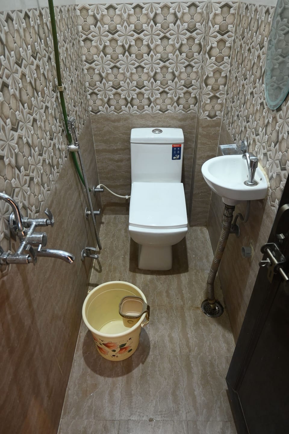 Deluxe Room | Bathroom