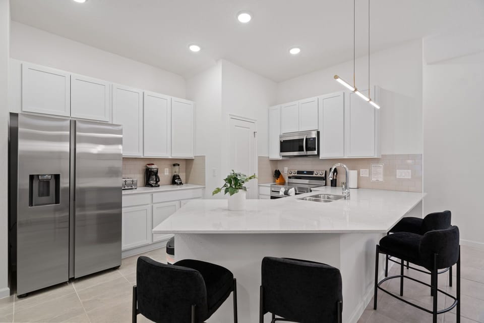 Fully-equipped kitchen